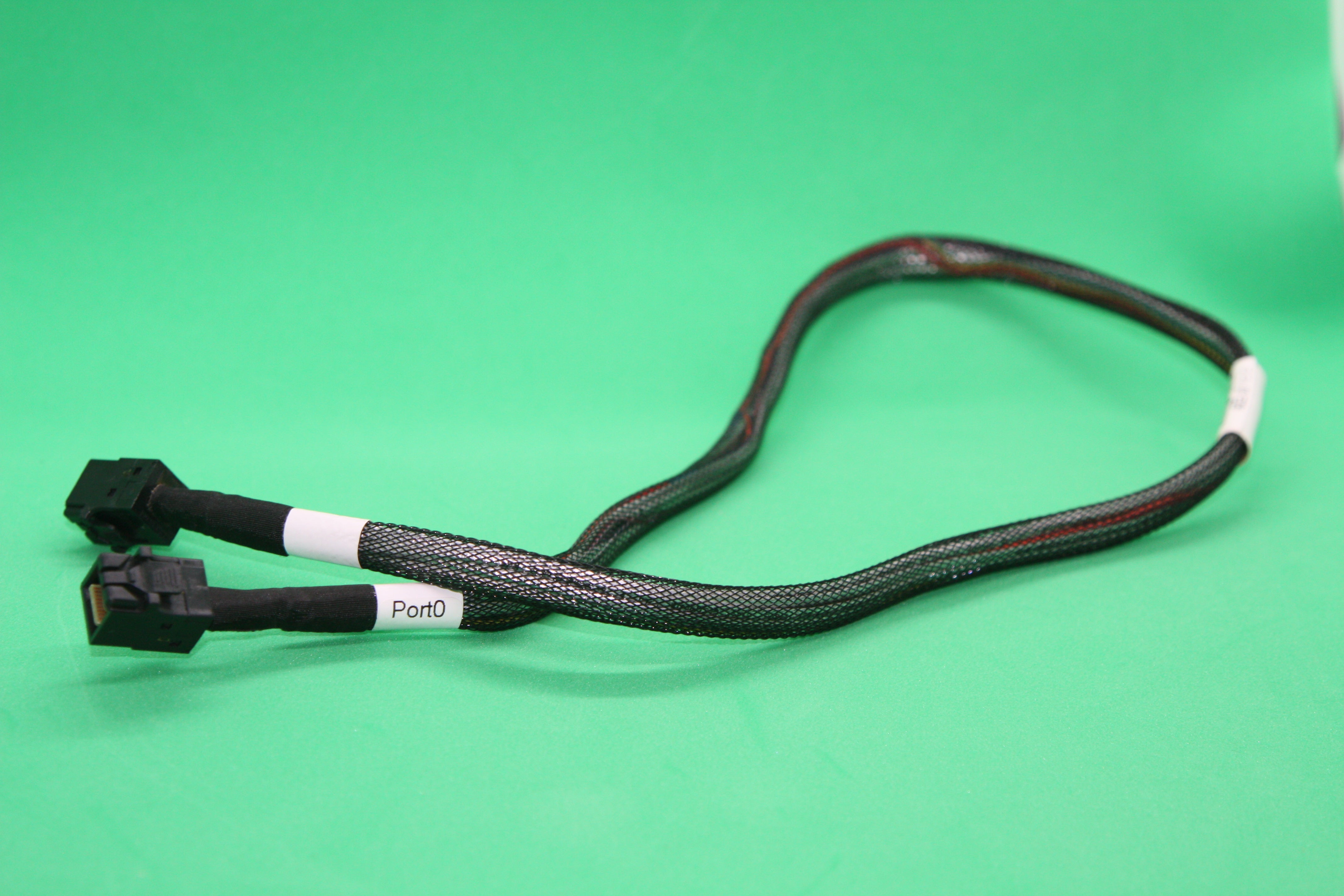 Amphenol SAS cable SFF-8643 to SFF-8643 24-in 00YE326 00YJ415