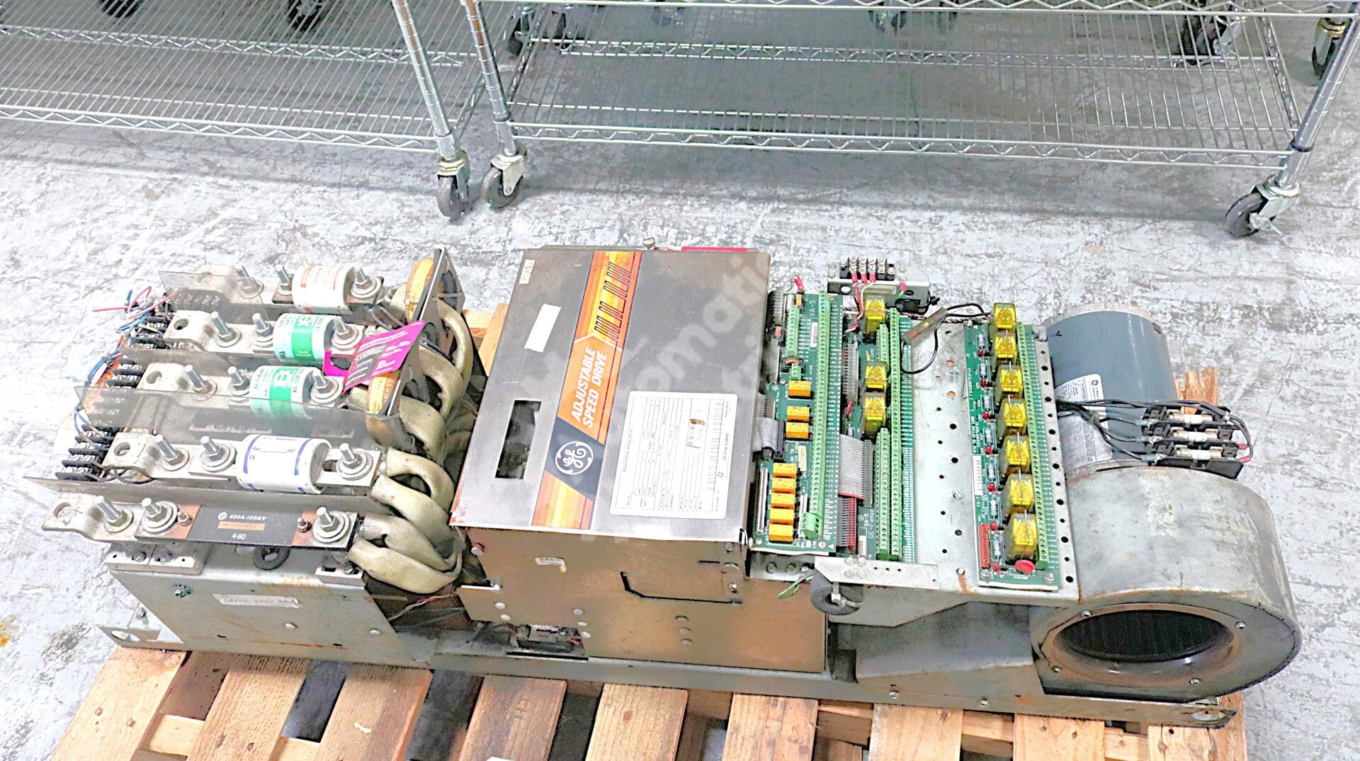 7VOES108CD11 By General Electric 460VAC 250HP Adjustable Speed Drive