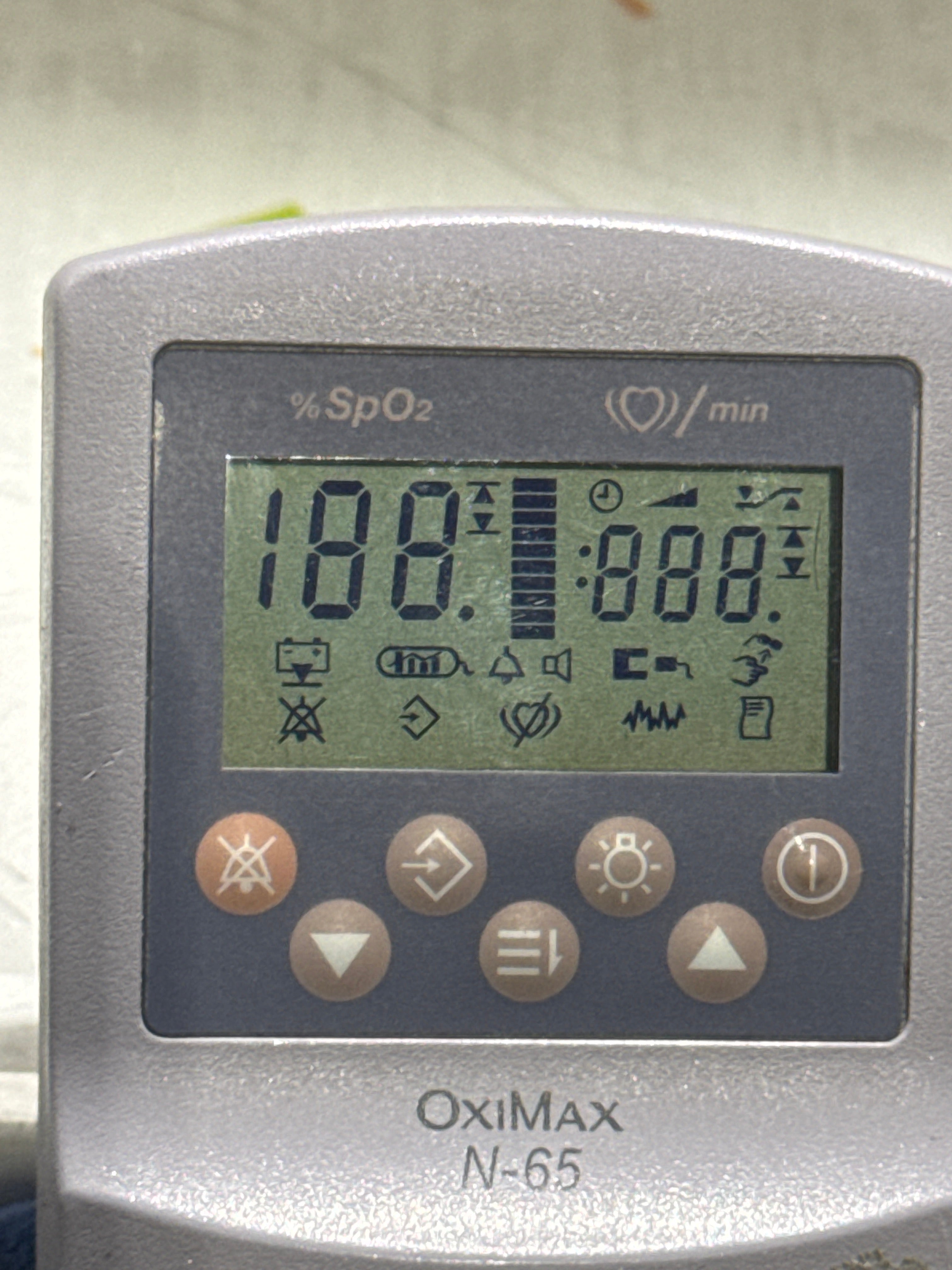 Nellcor Oximax N-65 Pulse Oximeter