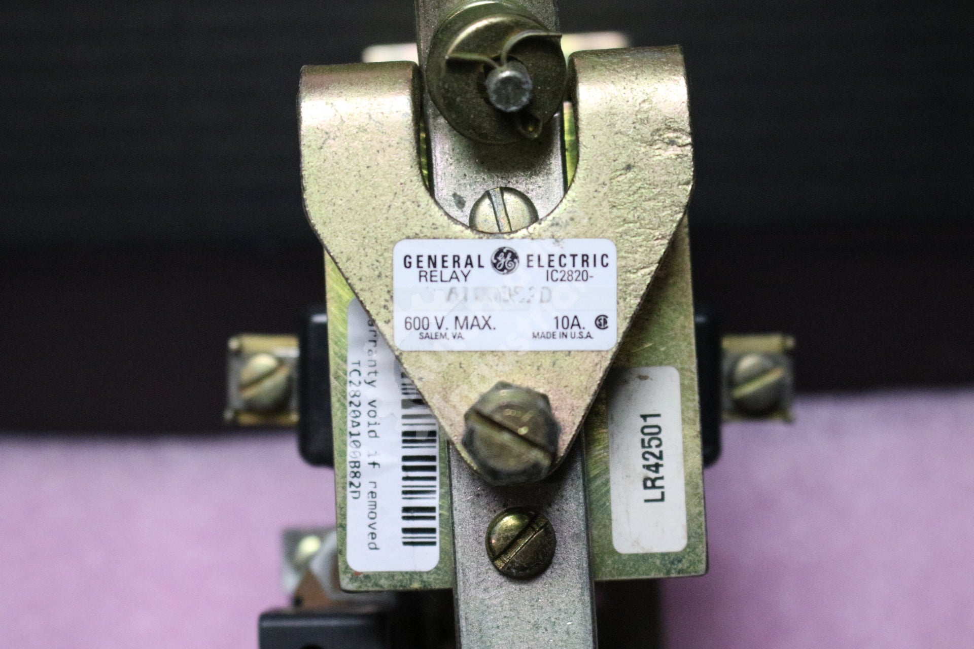 GE IC2820A100BB2 IC2820A100BB2D 1.75AMP 12-24VDC Relay