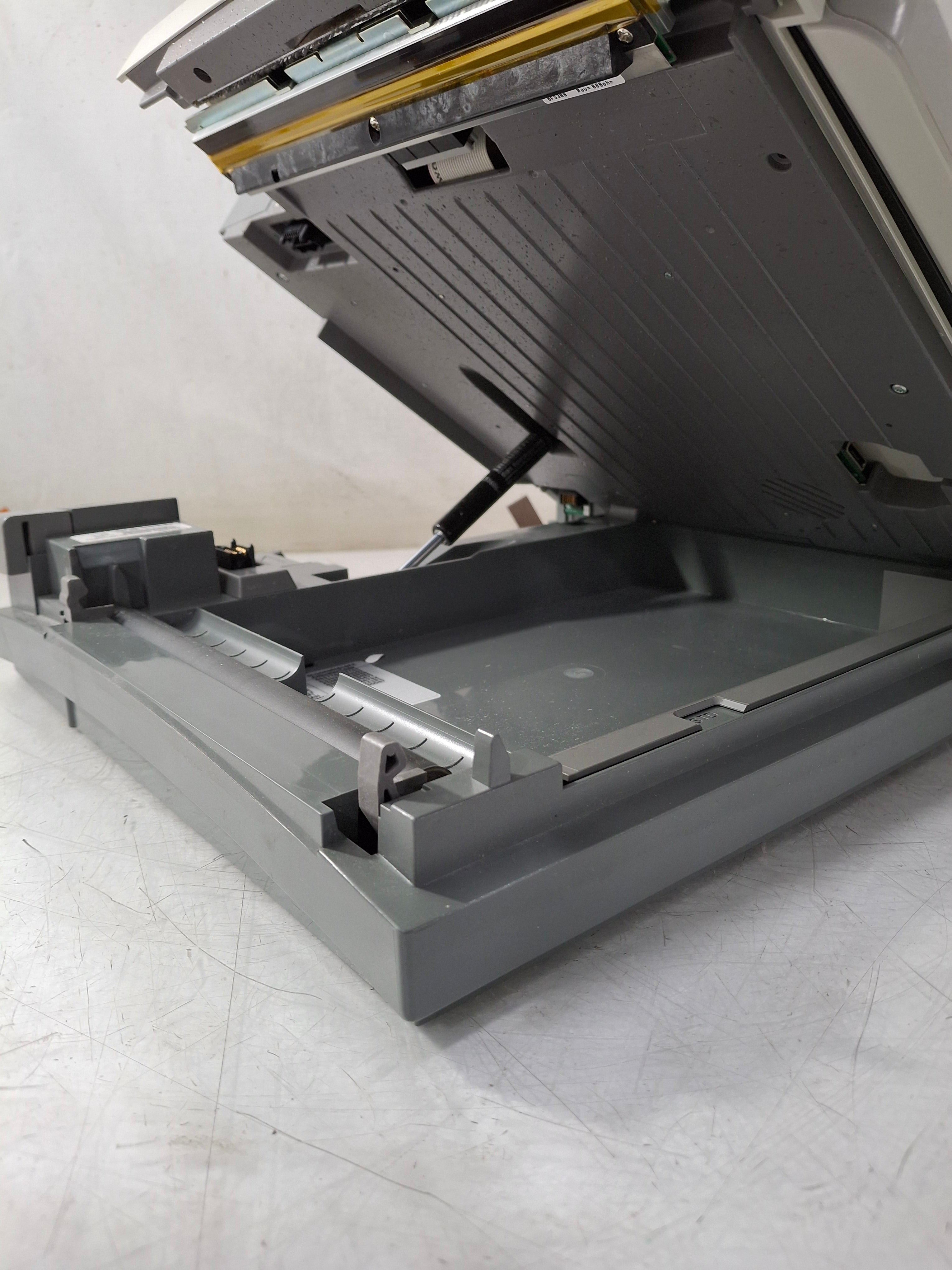 GE Healthcare MAC 5500 ECG without CAM Module