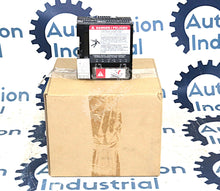 Cargar imagen en el visor de la galería, PM820 By Square D PowerLogic Class 3020 115-415V Power Meter NSNB
